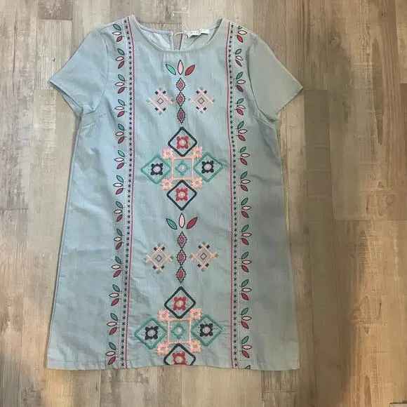 Hayden Los Angeles light blue embroidered Shift Dress size medium - Picture 13 of 16